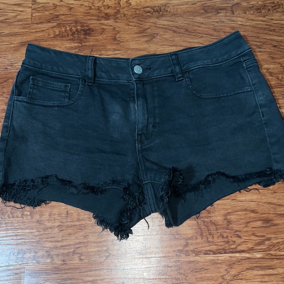 2 pairs of PINK jean shorts - Picture 4 of 7